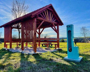 Fahrrad-Servicesäulen rund um den Balaton wieder aufgefüllt